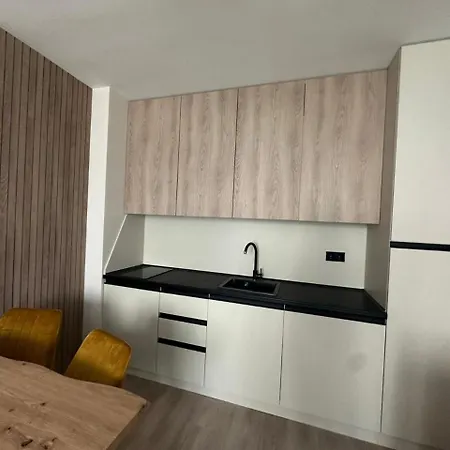 Апартаменты На Первой Линии Лъки Apartment *